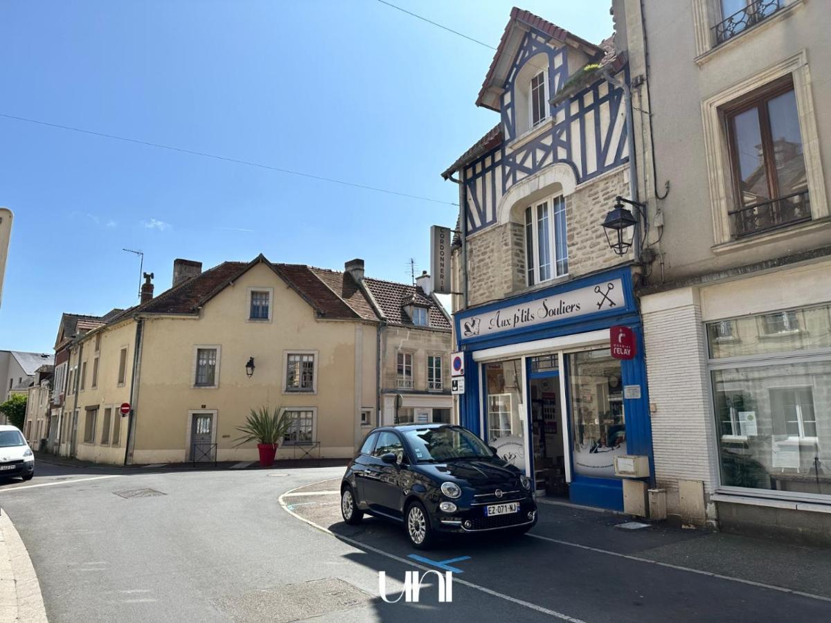 Charmante Maison En Pierre - Centre Ville - Plage Ouistreham Exterior photo